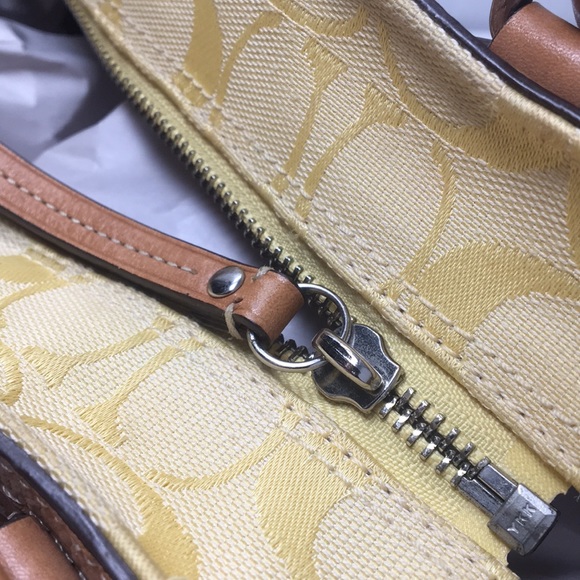 COACH Hampton Signature Carryall Satchel F13068 - Picture 4 of 16